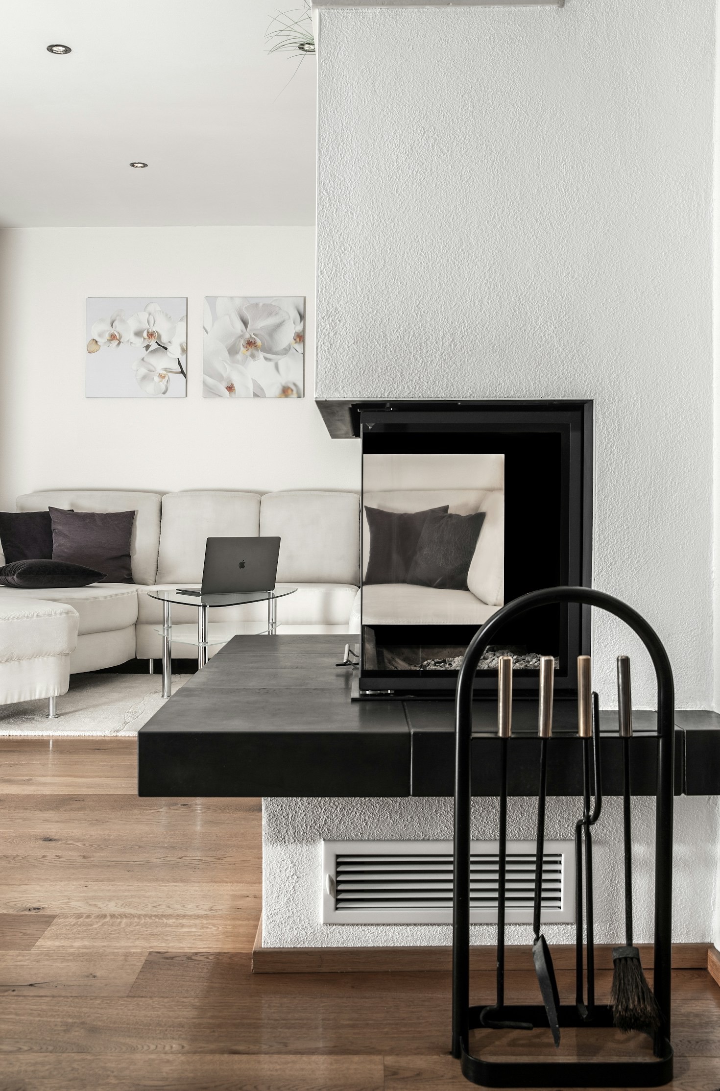 Small Apartment Hacks For More Space